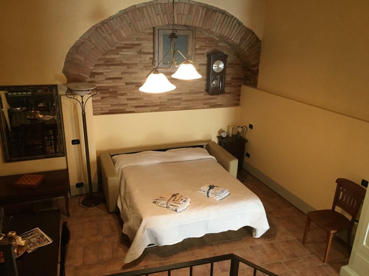 Appartement Loft De' Riccardi à Chianni Extérieur photo